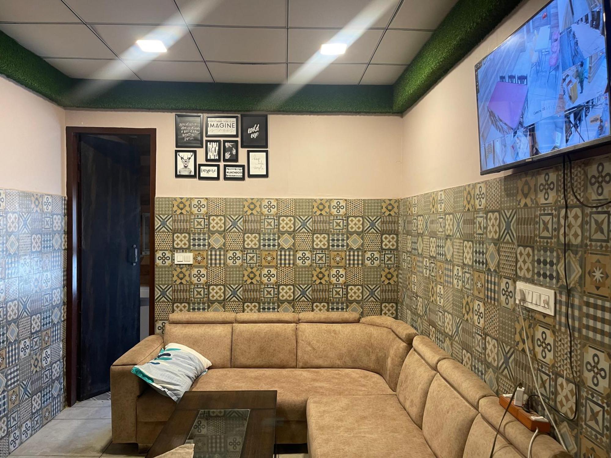 Bhiwāni Shiv Shakti Guest House מראה חיצוני תמונה